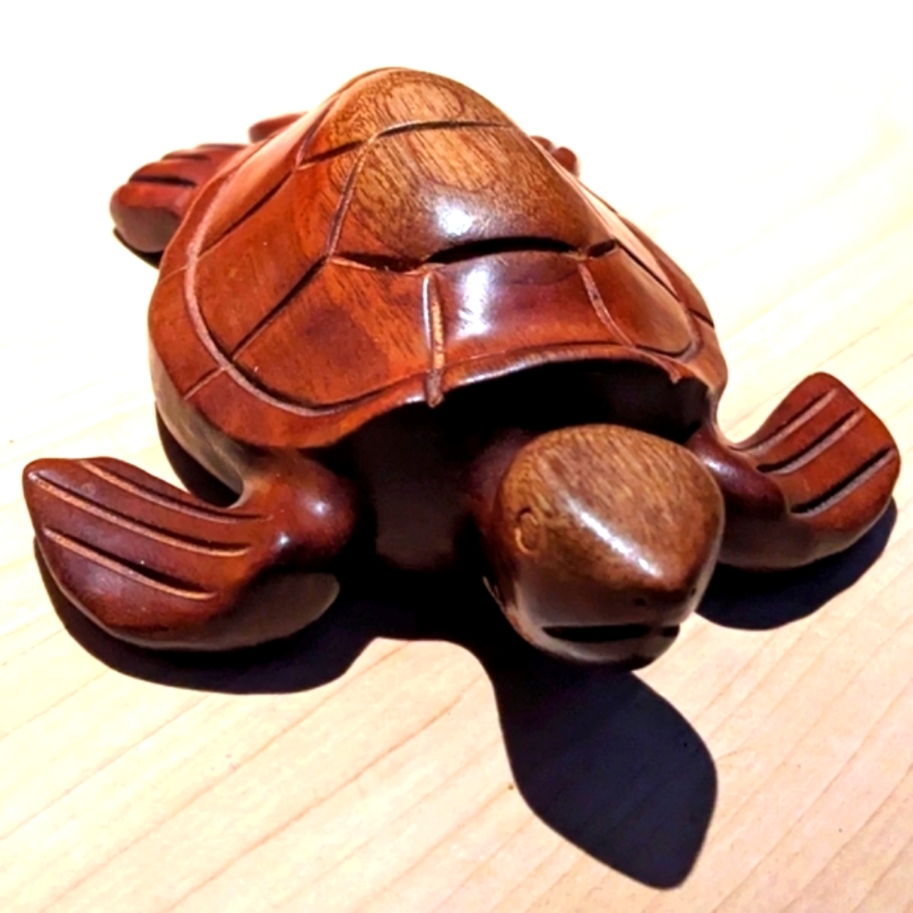 Beautiful Hand Crafted/ Carved Wooden Turtle from Cuba